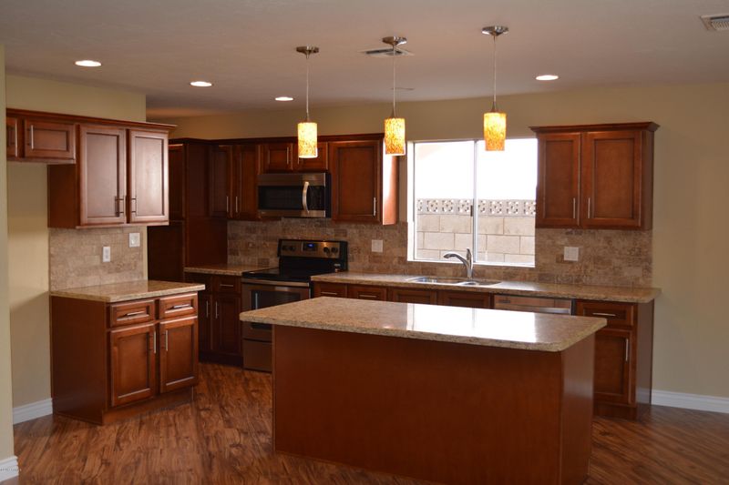 2701 E Sylvia St, Phoenix, AZ 85032