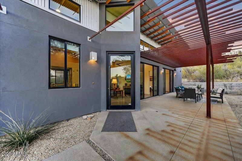 2701 E Voltaire Ave, Phoenix, AZ 85032