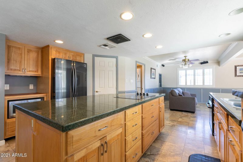 2701 W Summit Pl, Chandler, AZ 85224