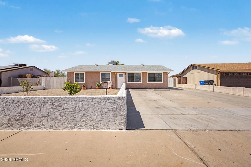 2702 E Grovers Ave, Phoenix, AZ 85032