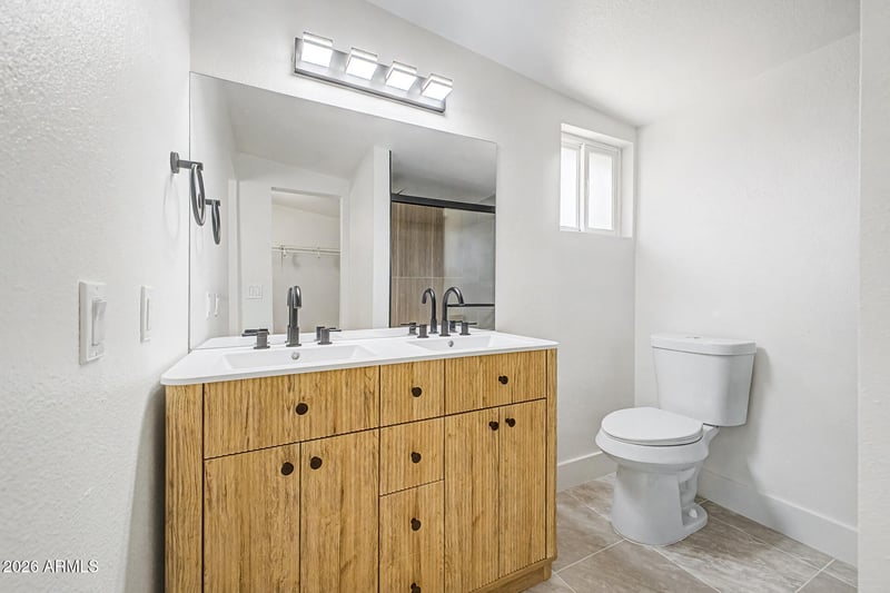 2702 E Grovers Ave, Phoenix, AZ 85032
