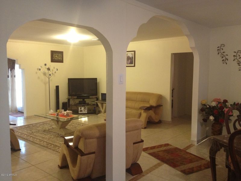 2702 E Villa Maria Dr, Phoenix, AZ 85032