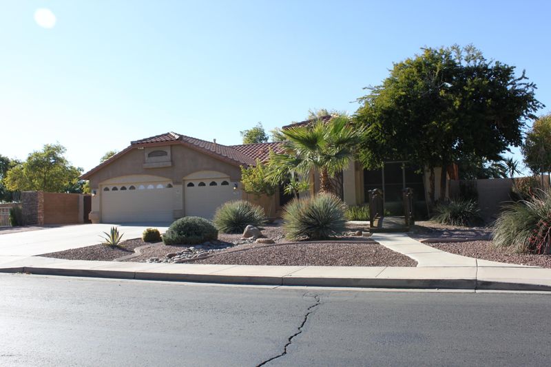 2702 S Elm St, Gilbert, AZ 85295