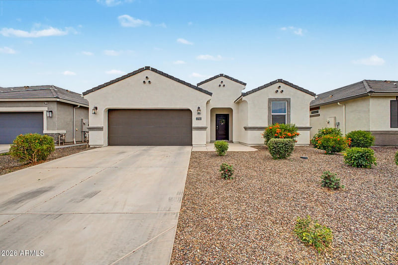 2703 Seaver Ave, Apache Junction, AZ 85120
