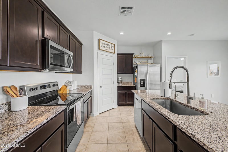 2703 W Seaver Ave, Apache Junction, AZ 85120