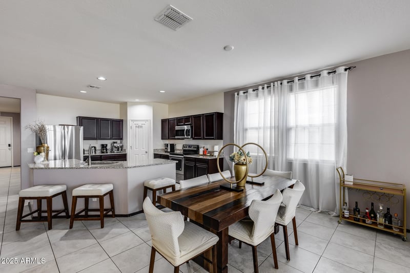 2704 172nd Ln, Goodyear, AZ 85338