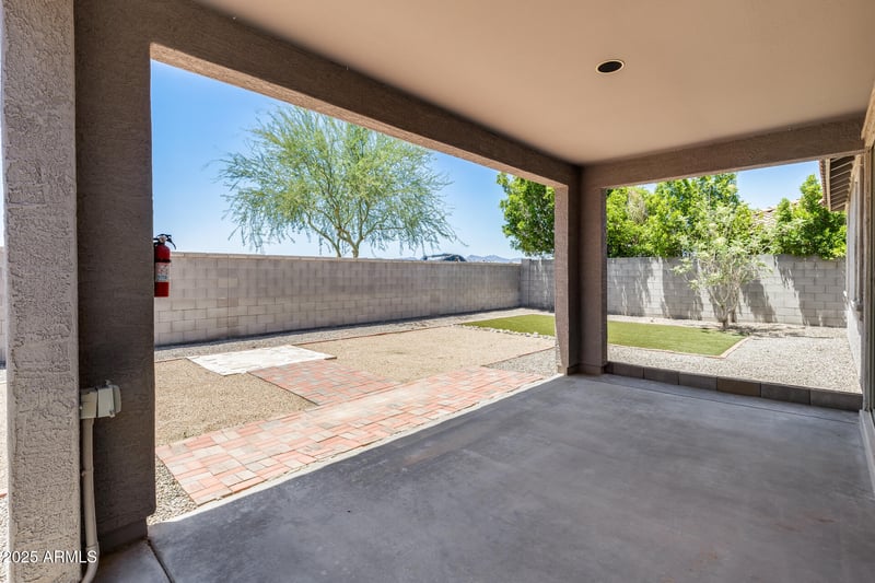 2704 172nd Ln, Goodyear, AZ 85338
