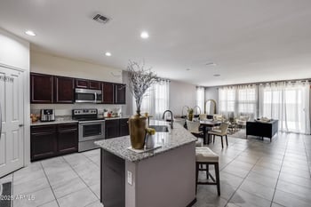 2704 172nd Ln, Goodyear, AZ 85338