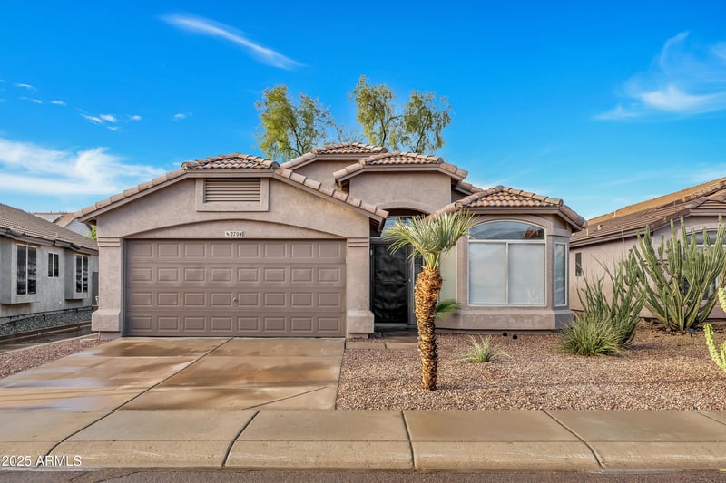 2704 Anderson Dr, Phoenix, AZ 85032