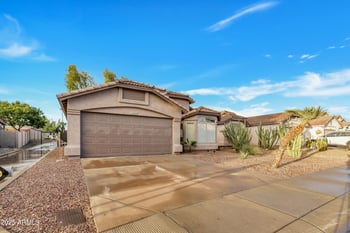 2704 Anderson Dr, Phoenix, AZ 85032