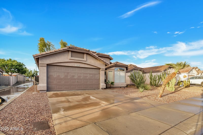 2704 Anderson Dr, Phoenix, AZ 85032