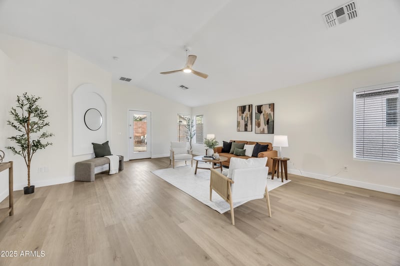 2704 Anderson Dr, Phoenix, AZ 85032
