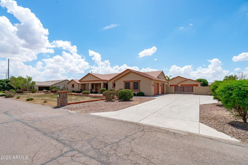 2704 S 199th Ave, Buckeye, AZ 85326