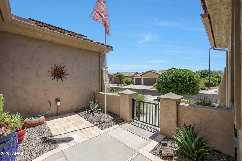 27042 Burnett Rd, Buckeye, AZ 85396
