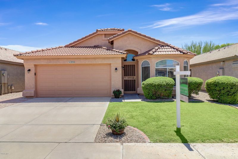 2705 E Anderson Dr, Phoenix, AZ 85032