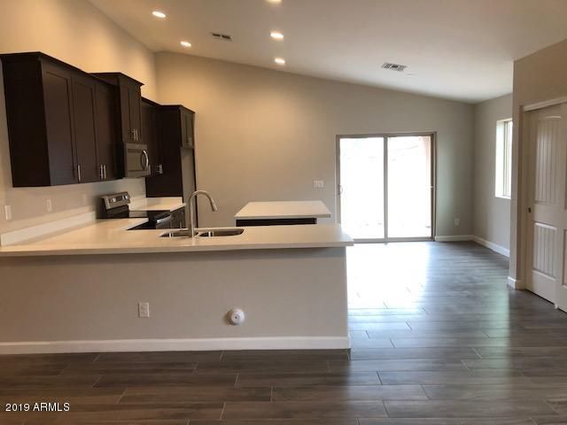 2705 E Pueblo Ave, Phoenix, AZ 85040