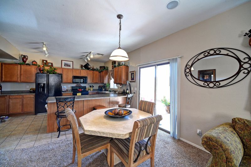 2705 E Schiliro Cir, Phoenix, AZ 85032