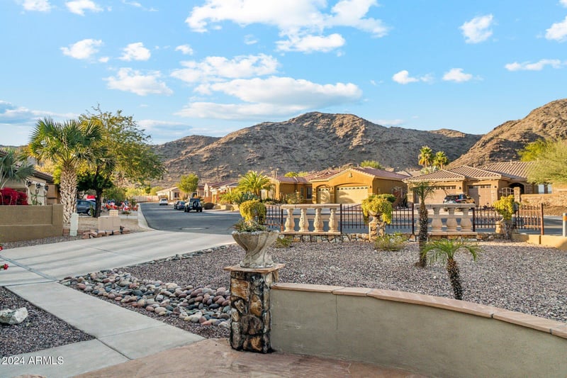 2705 W Wildwood Dr, Phoenix, AZ 85045