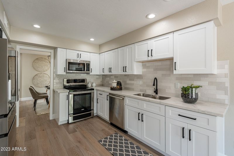 2706 E Schiliro Cir, Phoenix, AZ 85032