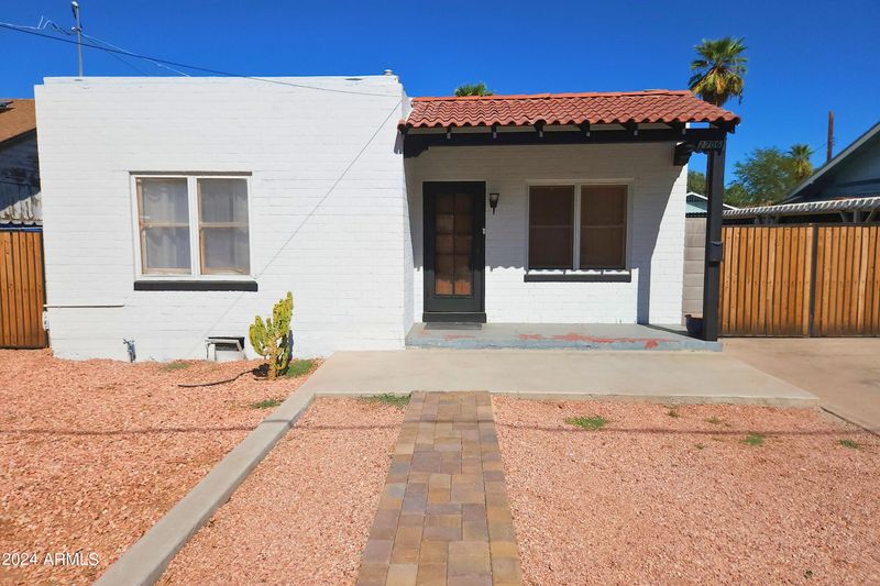 2706 E Willetta St, Phoenix, AZ 85008