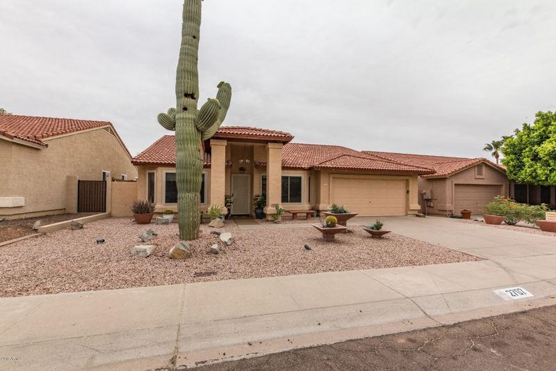 2707 E Dry Creek Rd, Phoenix, AZ 85048