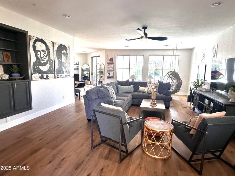 2707 E James St, Gilbert, AZ 85296