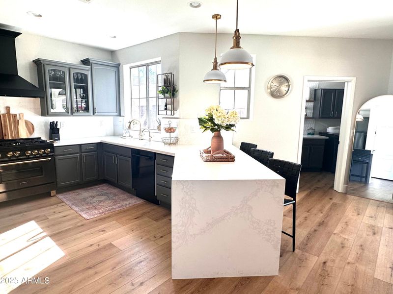 2707 E James St, Gilbert, AZ 85296