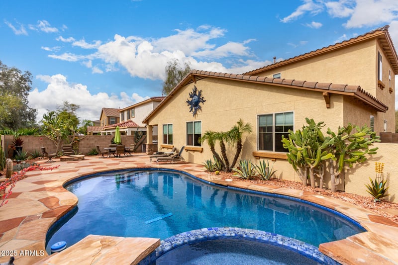 27071 172nd Ln, Surprise, AZ 85387