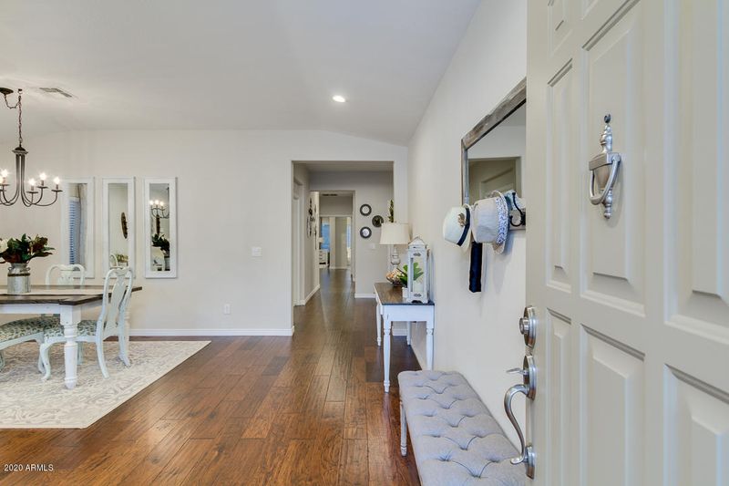 2708 E Saguaro Park Ln, Phoenix, AZ 85024