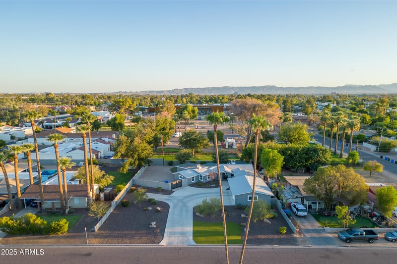 2709 Clarendon Ave, Phoenix, AZ 85016