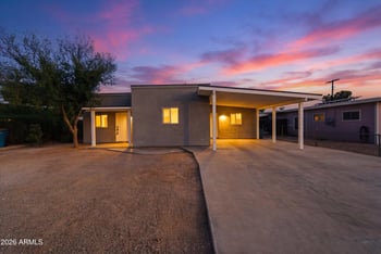 2709 Phelps Rd, Phoenix, AZ 85032