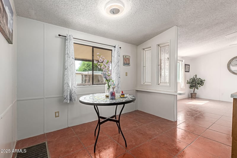 2709 Robin Ln, Phoenix, AZ 85027