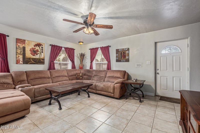 2710 Amelia Ave, Phoenix, AZ 85016