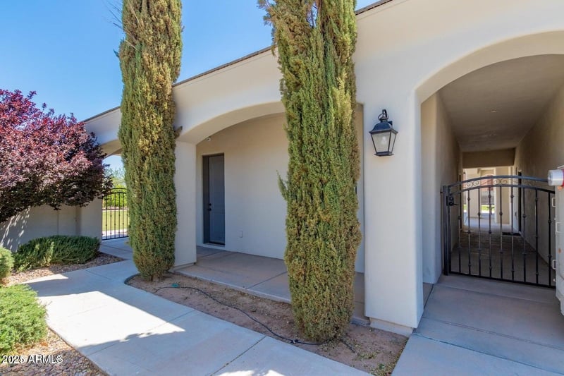2710 Cattle Dr, Gilbert, AZ 85297