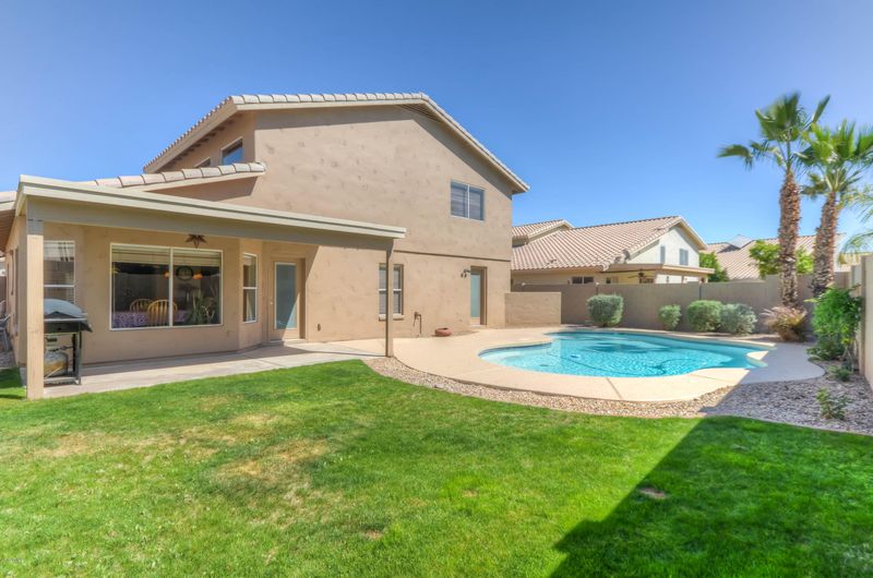 2711 E Bighorn Ave, Phoenix, AZ 85048