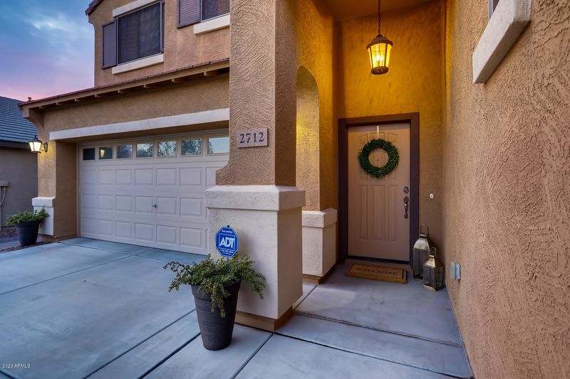 2712 E Saguaro Park Ln, Phoenix, AZ 85024