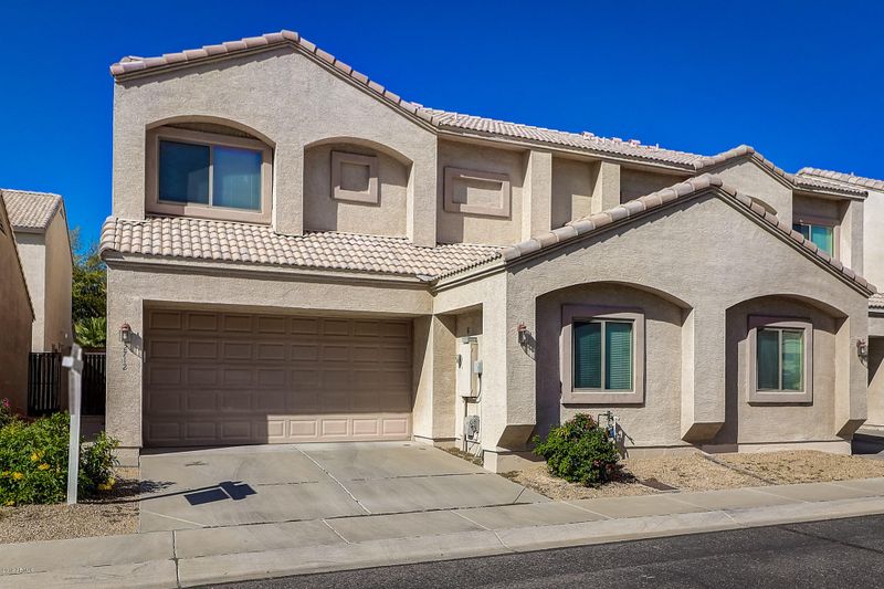 2712 E Schiliro Cir, Phoenix, AZ 85032