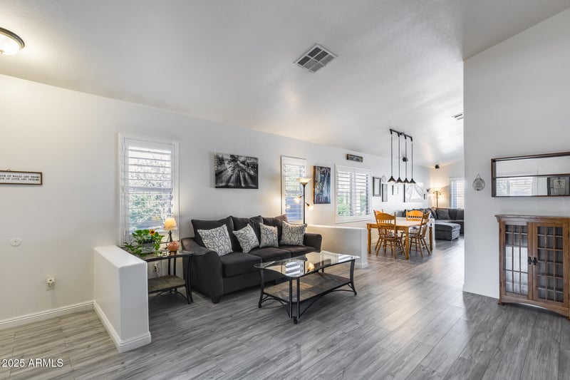 2714 Del Rio St, Gilbert, AZ 85295