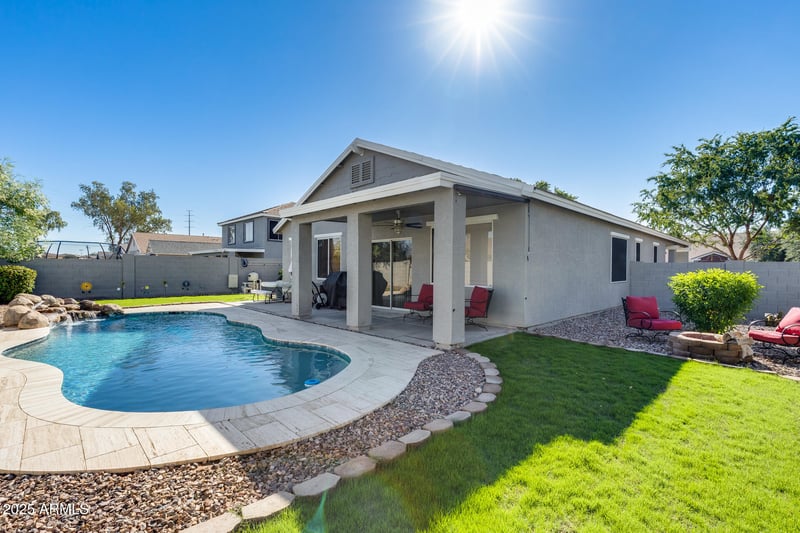 2714 Del Rio St, Gilbert, AZ 85295