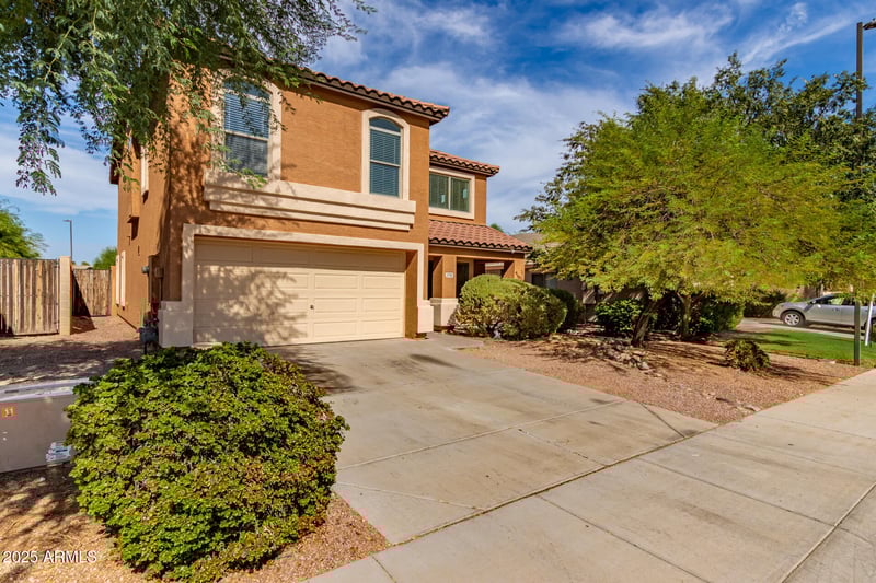 2715 160th Ln, Goodyear, AZ 85338