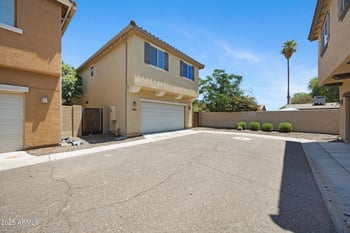 2715 73rd Dr, Phoenix, AZ 85035