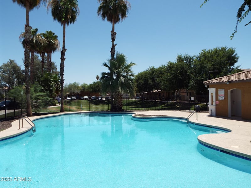 2715 73rd Dr, Phoenix, AZ 85035