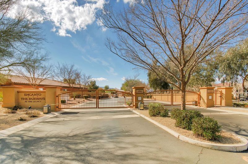 2715 E Darrel Rd, Phoenix, AZ 85042