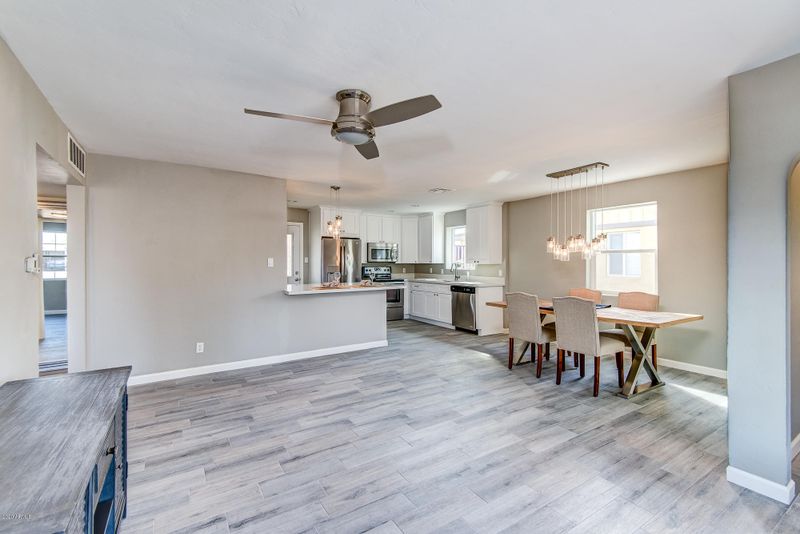 2715 E Fairmount Ave, Phoenix, AZ 85016
