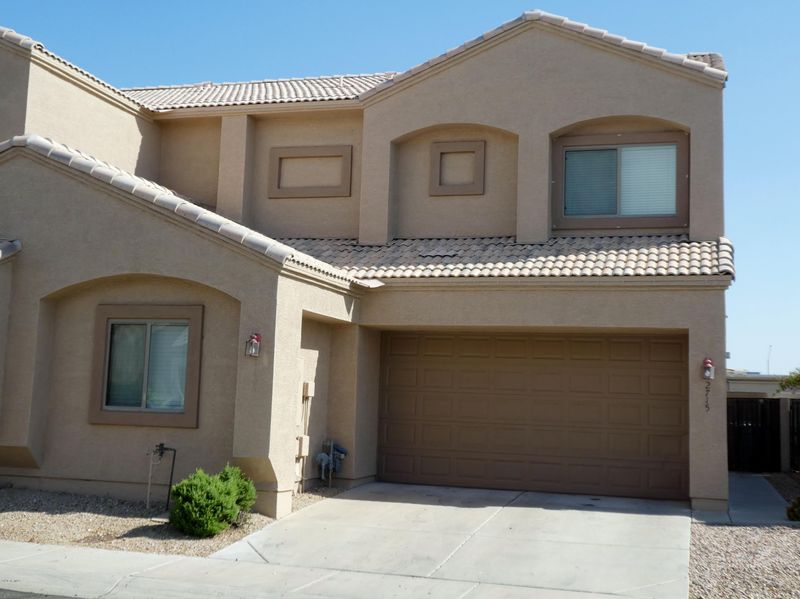 2715 E Schiliro Cir, Phoenix, AZ 85032