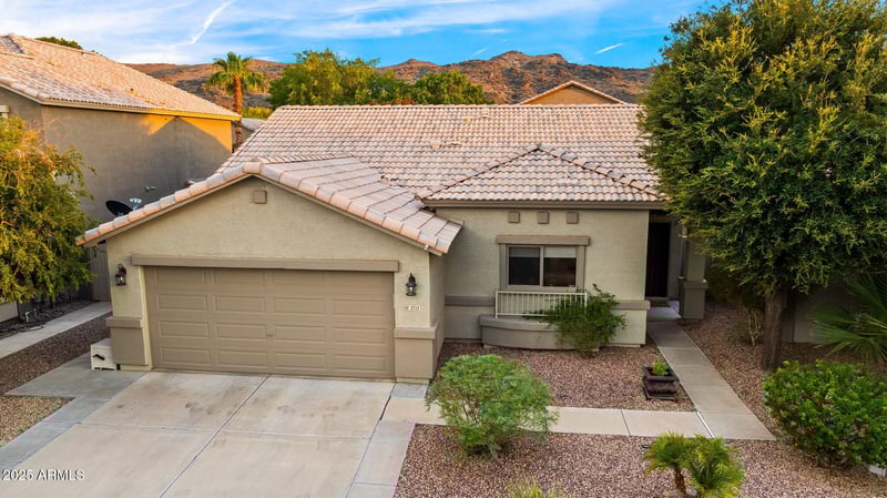 2715 Fawn Dr, Phoenix, AZ 85042