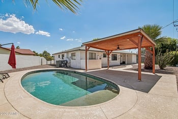 2715 N 38th Pl, Phoenix, AZ 85008