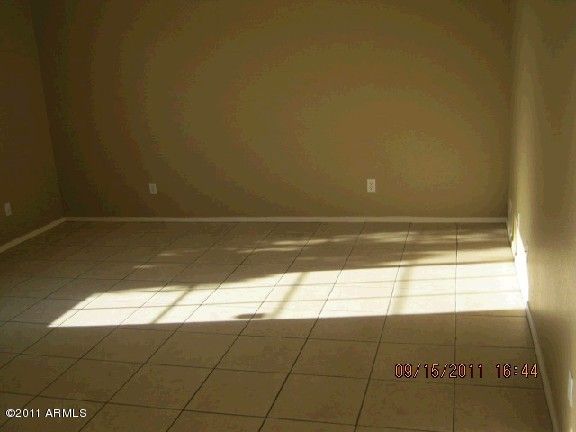 2715 N 87th Ave, Phoenix, AZ 85037