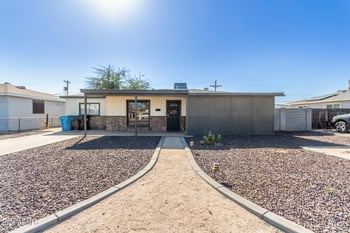 2715 Royal Palm Rd, Phoenix, AZ 85051