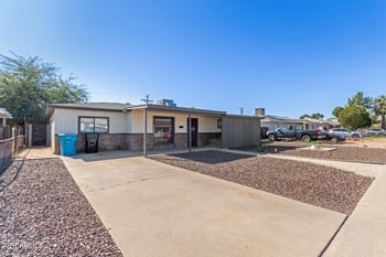 2715 Royal Palm Rd, Phoenix, AZ 85051